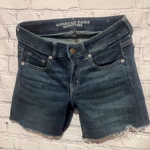 American Eagle Super Stretch shorts size 8